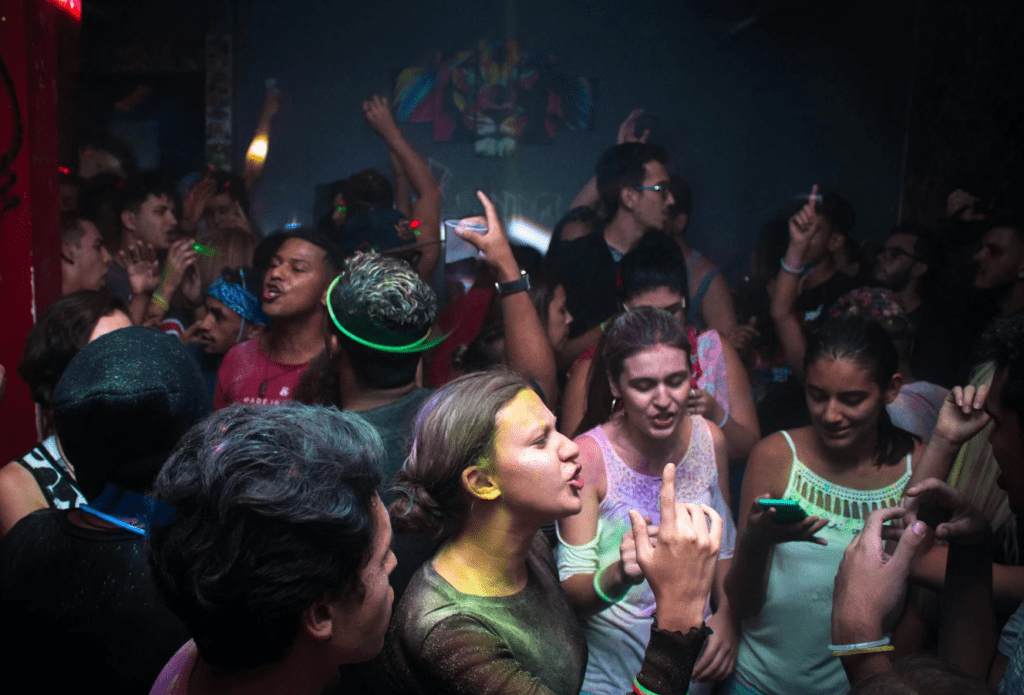 symbolbild abiball spendenaufruf